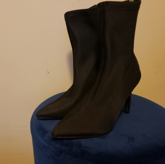 BLACK SOCK BOOTIES - Picture 2 of 2